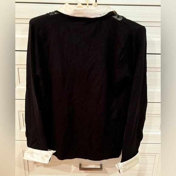 Black sweater with silky cream collar - Picture 5 of 8